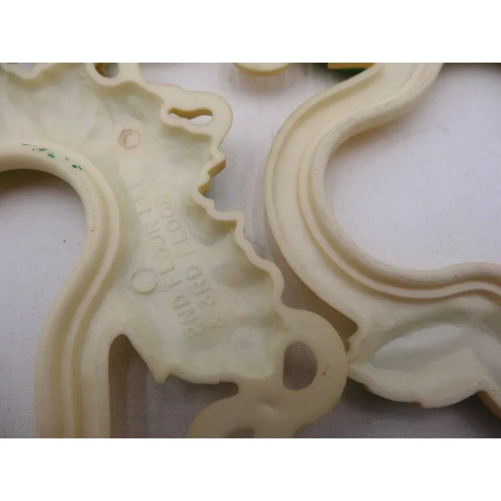 Strawberry Shortcake Berry Happy Home Replacement Parts‎ 3 Window Trims Parts
